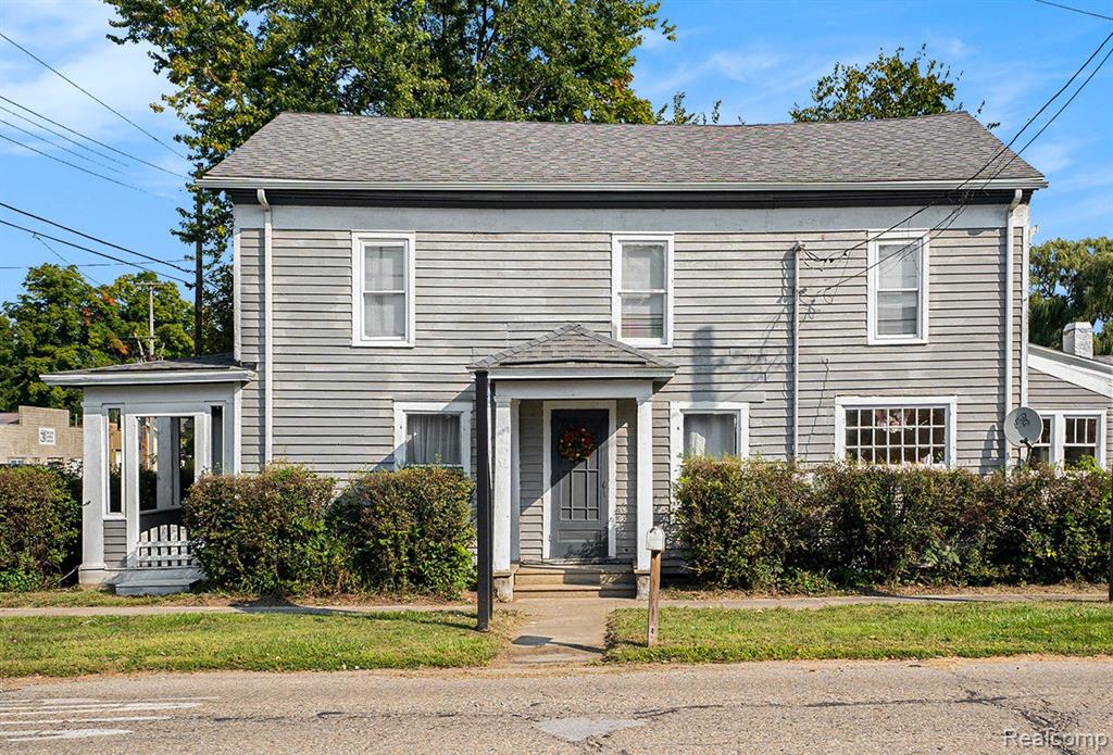102 W MAPLE Street, Byron, MI 48418 — front exterior