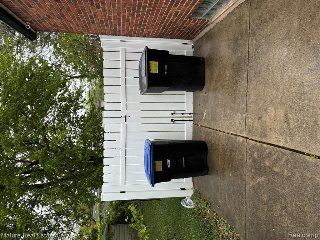 13585 Rockdale Street, Detroit, MI 48223 — Photo 8