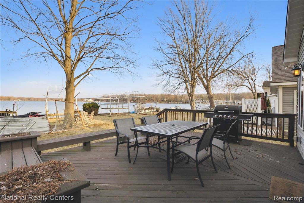 4807 DOWNING Drive, Pinckney, MI 48169 — Photo 33