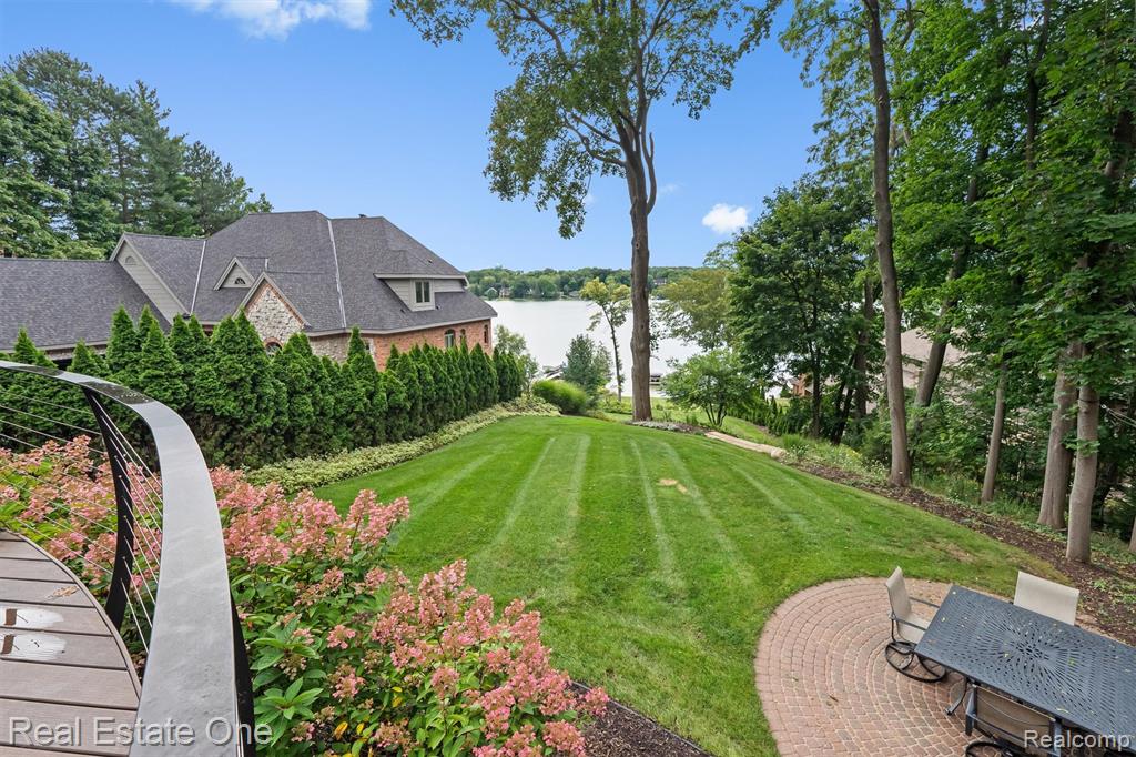 7181 Hillside Drive, Clarkston, MI — Photo 8