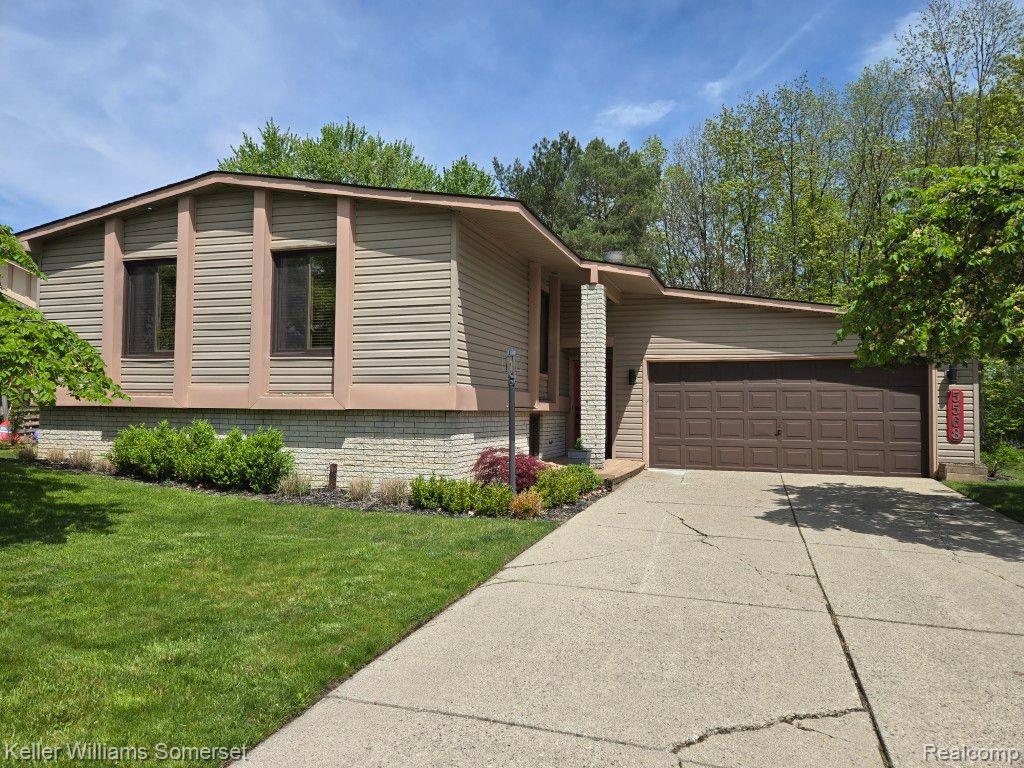 5568 PATTERSON Drive, Troy, MI 48085 — front exterior