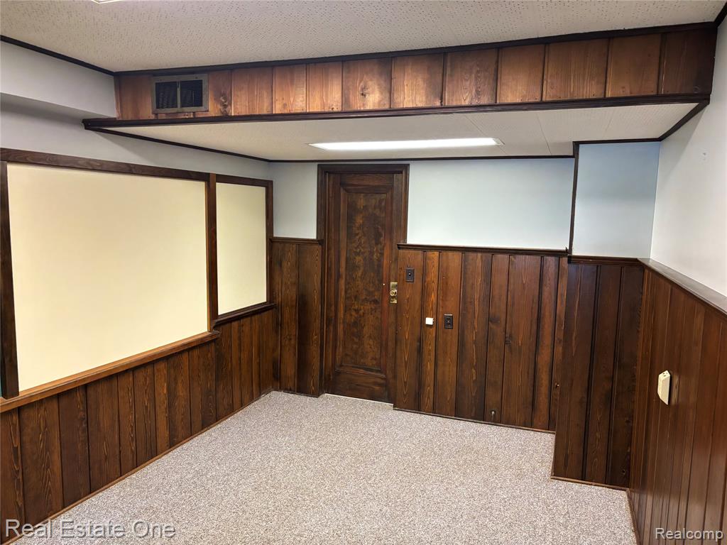 109 W Kennett Road, Pontiac, MI 48340 — Photo 32