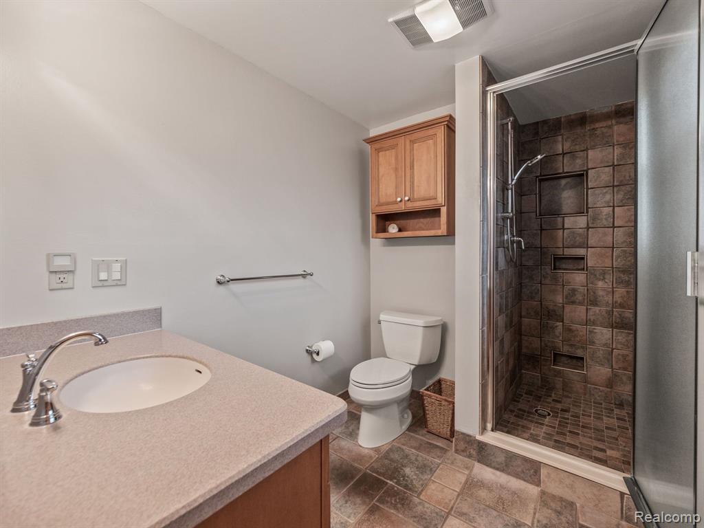 5562 ABINGTON Road, West Bloomfield, MI — Photo 22