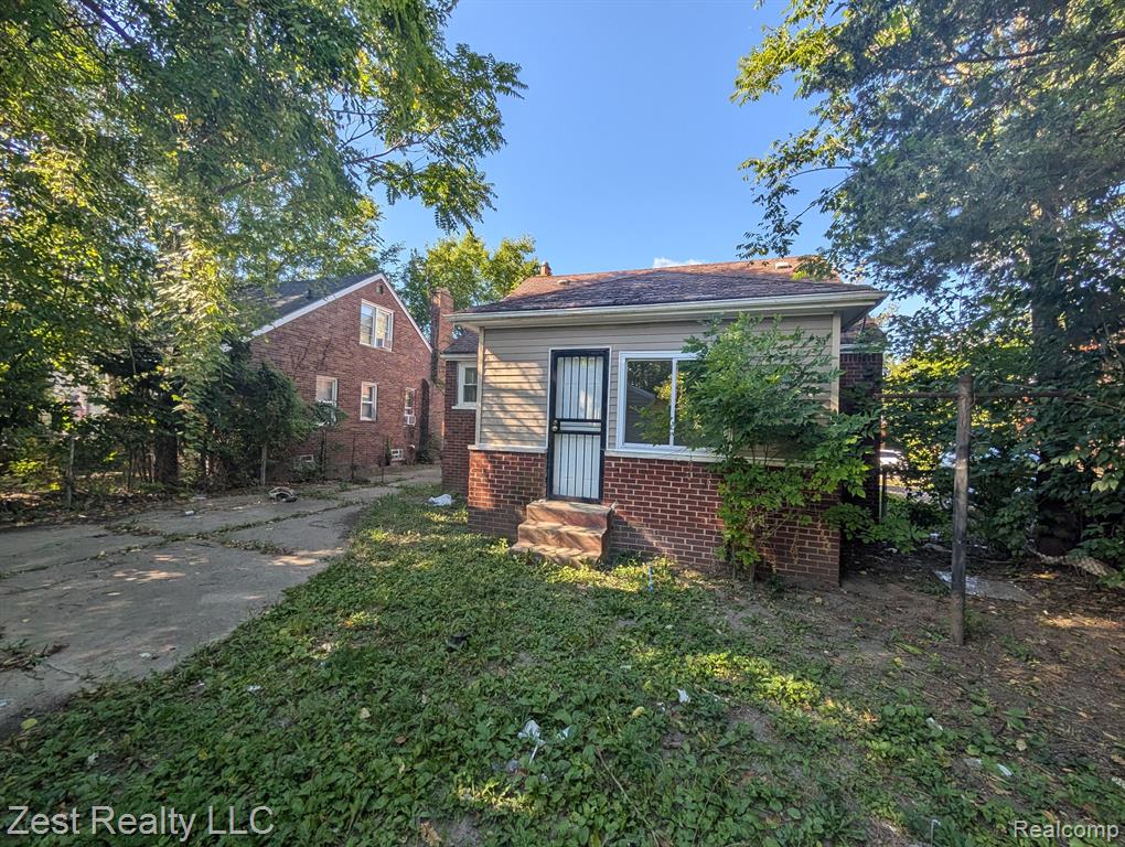 231 W BRENTWOOD Street, Highland Park, MI 48203 — Photo 18