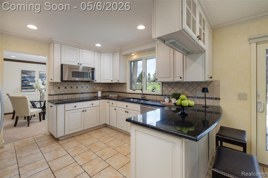 2317 Chelsea Court, Troy, MI 48084 — Photo 10
