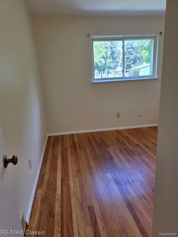 25714 Wexford Avenue, Warren, MI 48091 — Photo 11
