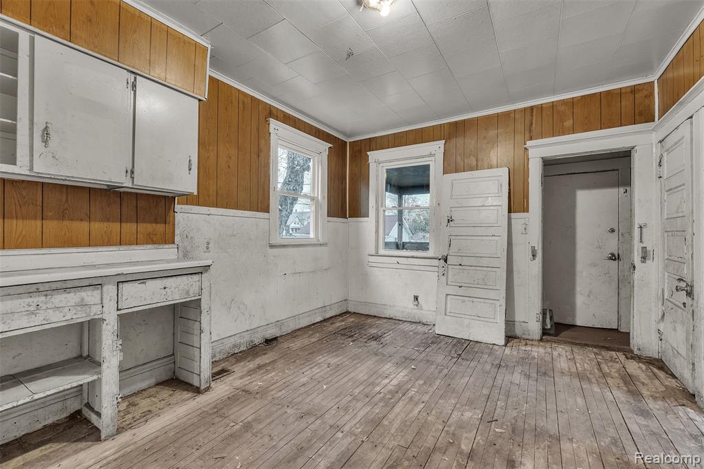 9333 Elsa Street, Detroit, MI 48214 — Photo 16