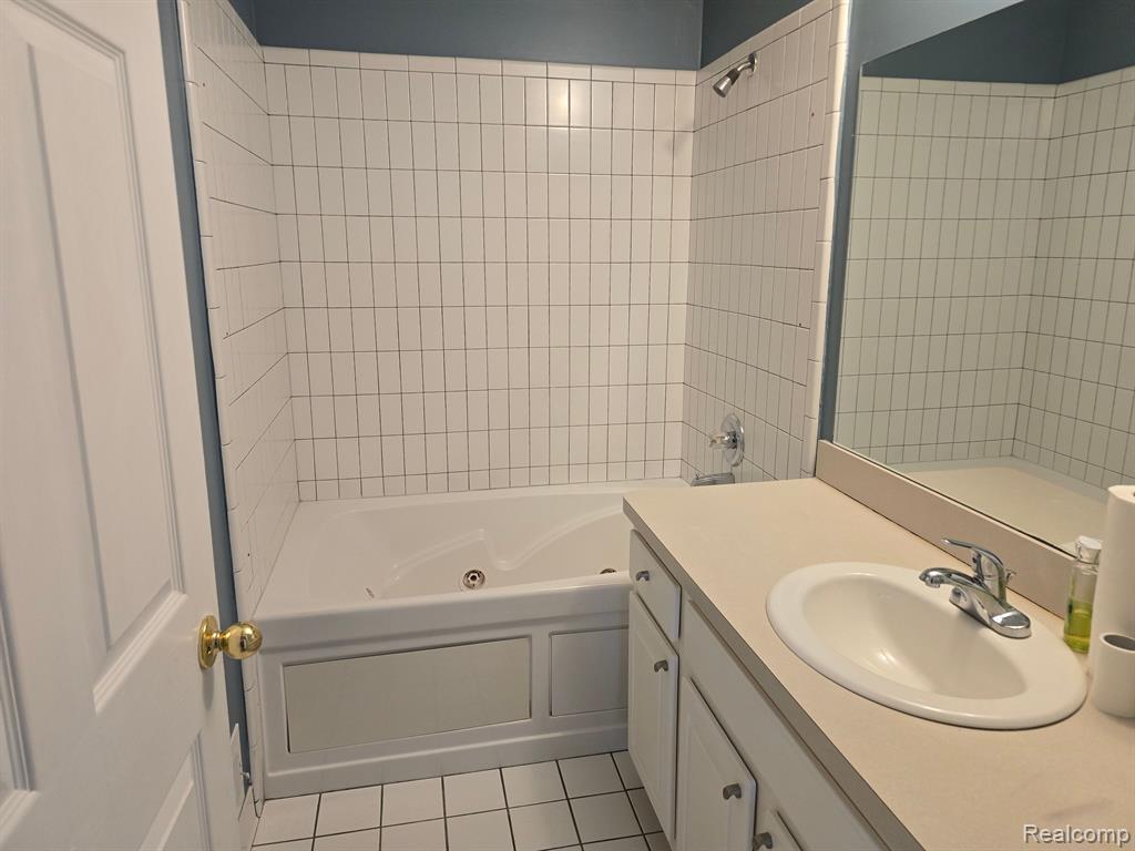 42341 PARK RIDGE Way, Clinton Twp, MI 48038 — Photo 13