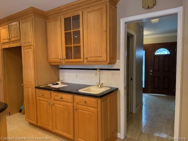 700 Woods Lane, Grosse Pointe Woods, MI 48236 — Photo 12