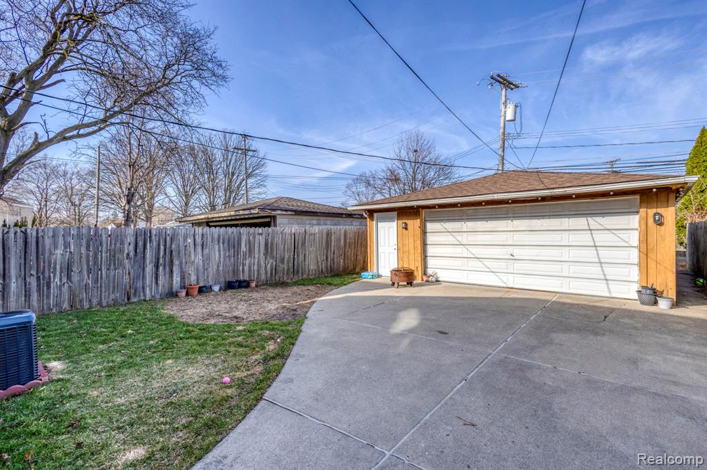 2374 Detroit Avenue, Lincoln Park, MI 48146 — Photo 12