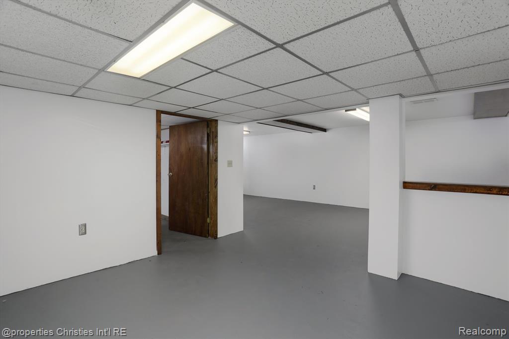 9030 TEXAS Street, Livonia, MI 48150 — Photo 19