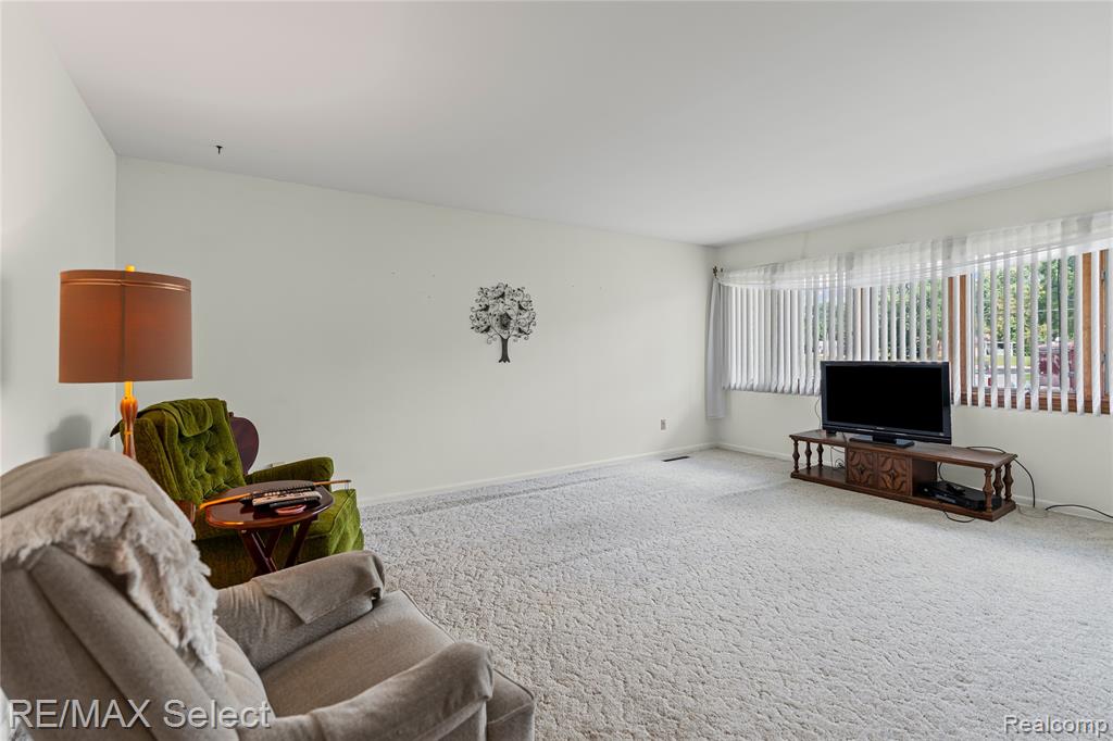 4437 Stoney Ridge Road, Flint, MI 48507 — Photo 10