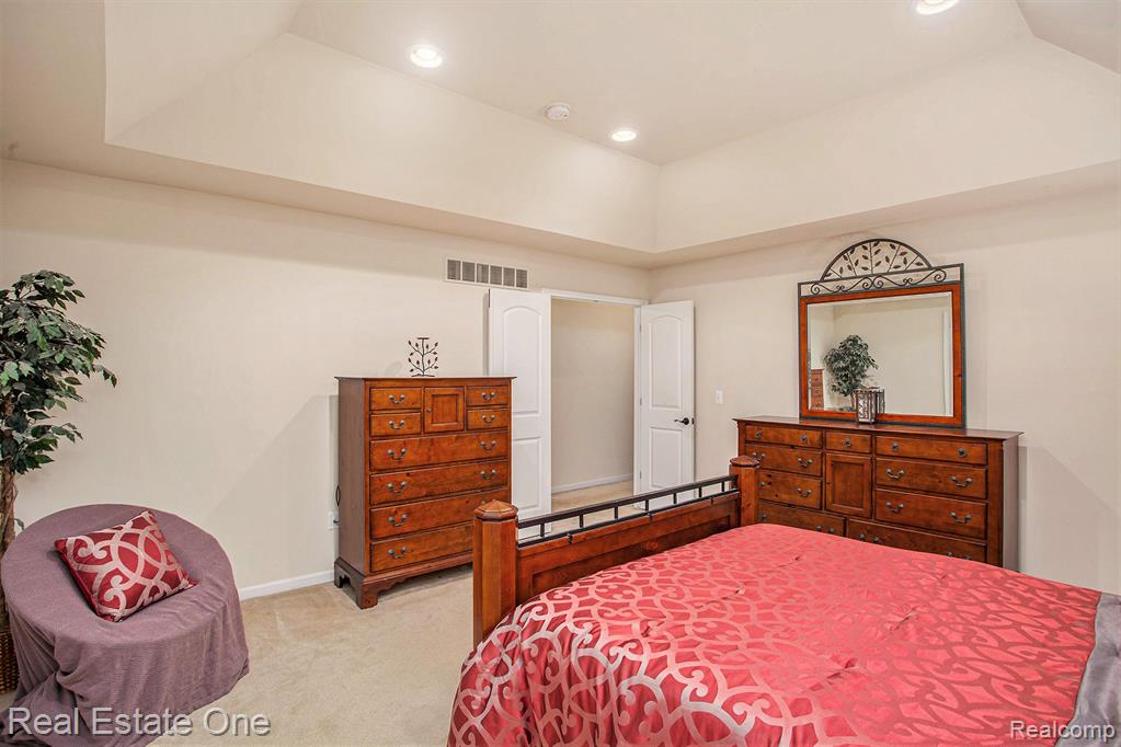 589 Rumson Court, White Lake, MI — Photo 18