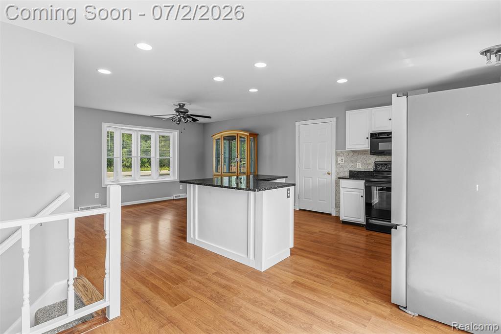 305 East Road, Holly, MI 48442 — Photo 14