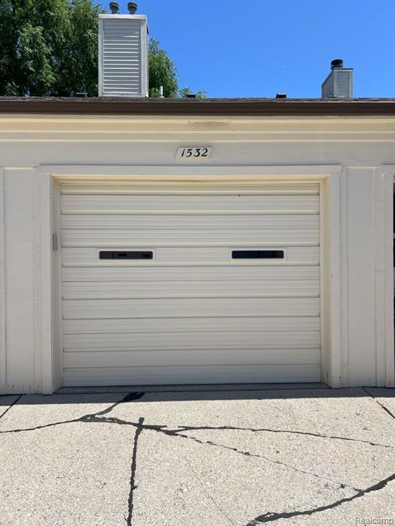 1532 DOVER Hill S, Walled Lake, MI 48390 — Photo 2