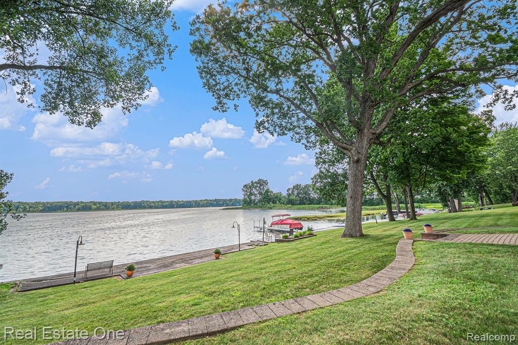 634 Dorbert Drive, Munith, MI 49259 — Photo 21
