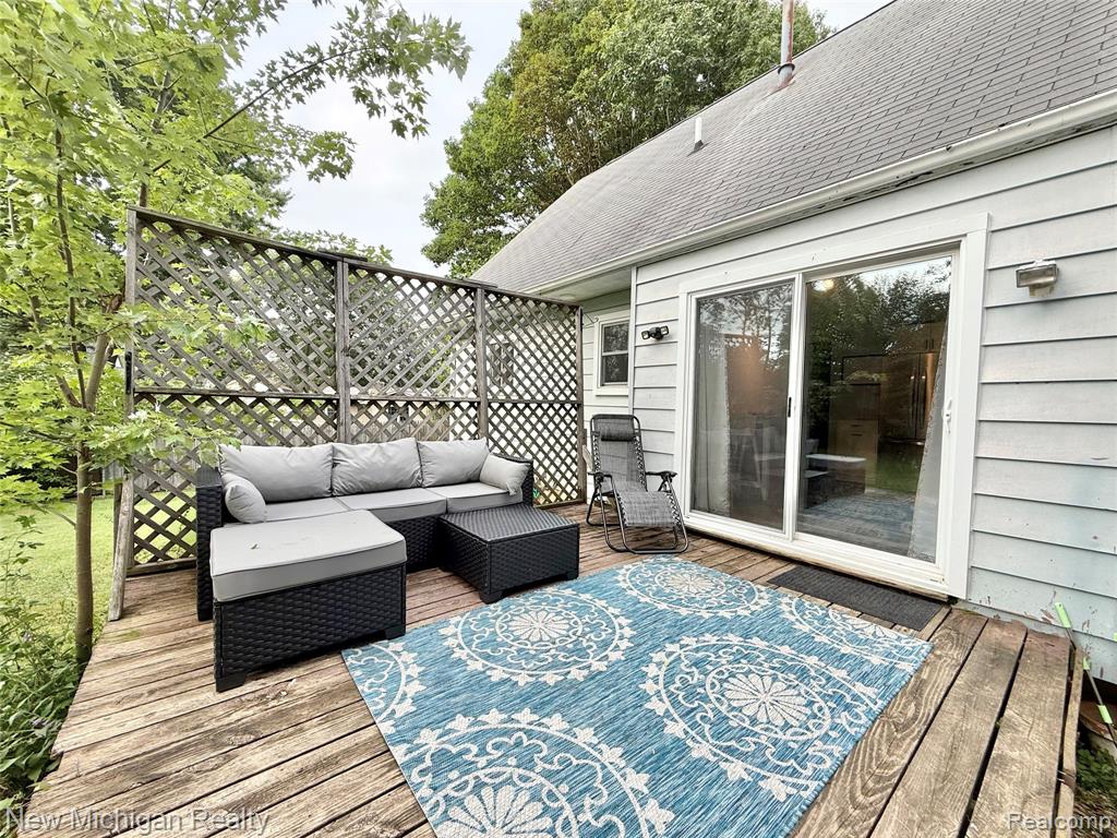 5534 Continental Road, Grand Blanc, MI 48439 — Photo 8