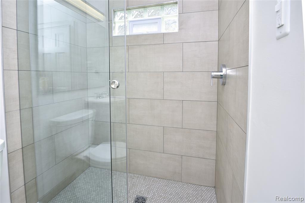 710 Donald Avenue, Royal Oak, MI 48073 — Photo 14