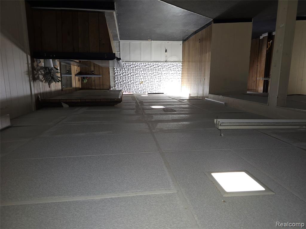 140 HUBBARD Street, Garden City, MI, 00000