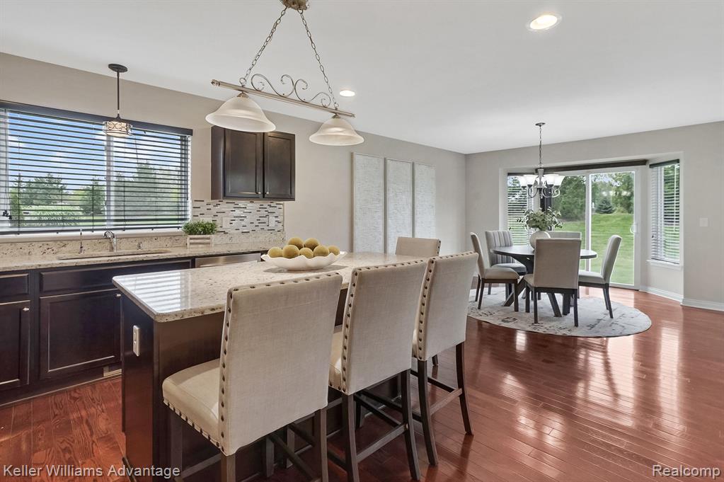 54933 BRENTWOOD Drive, South Lyon, MI 48178 — Photo 12