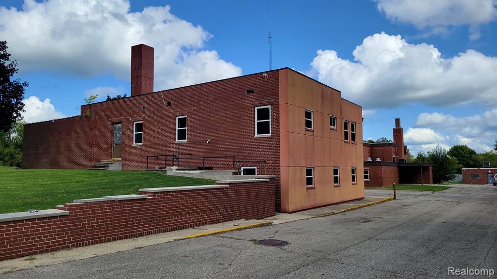 427 N STEER Street, Addison, MI 49220