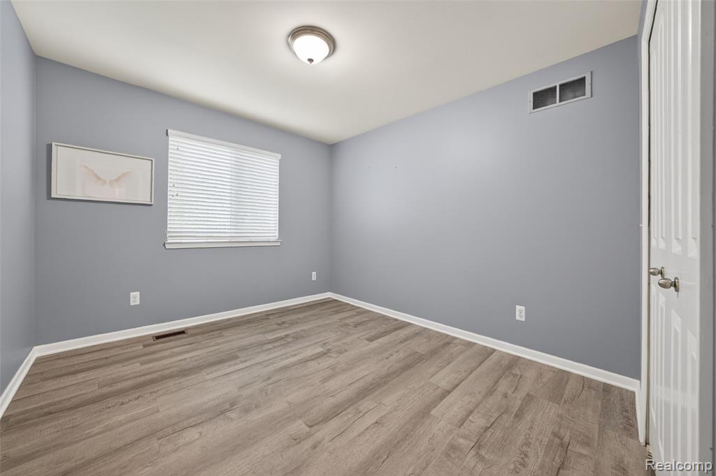 30278 Bradmore Road, Warren, MI 48092 — Photo 25