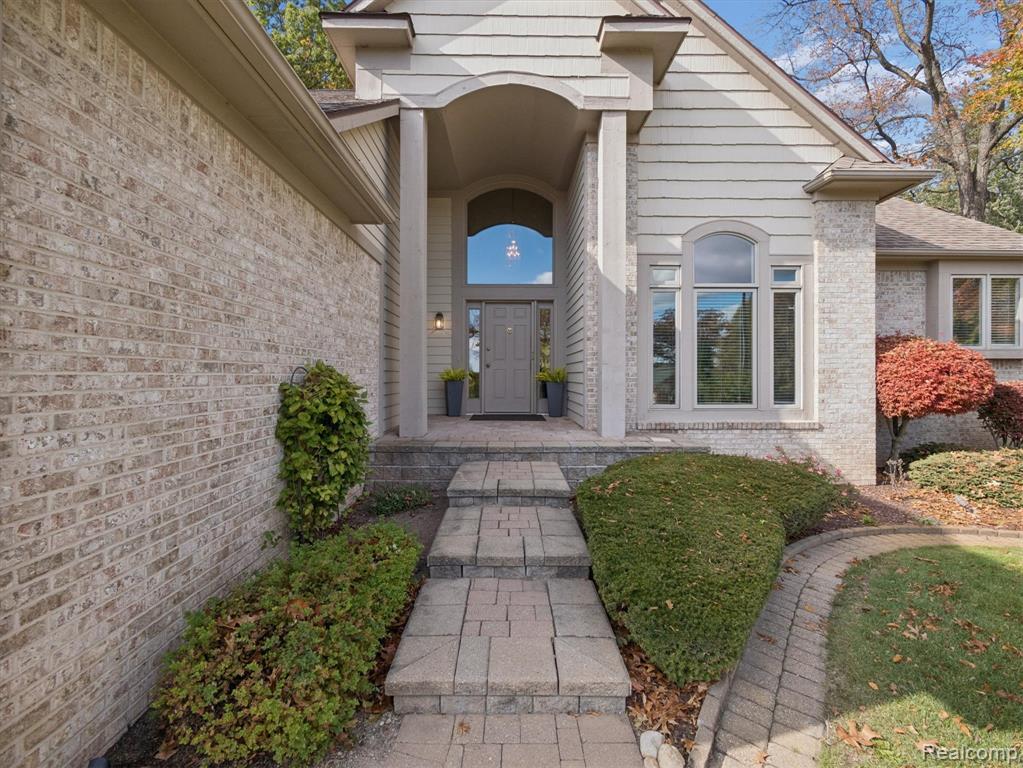 4435 Driftwood Drive, Commerce Twp, MI 48382 — Photo 4