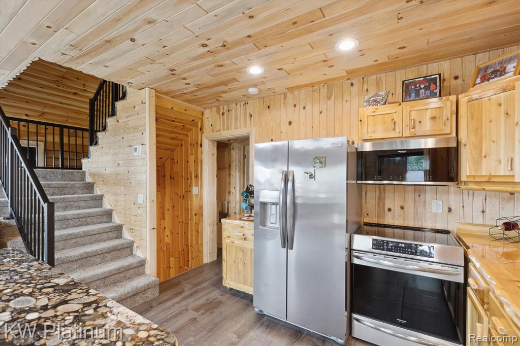 310 Houghton View Drive, Prudenville, MI 48651 — Photo 12