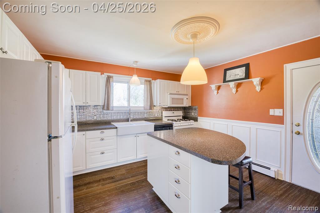 2218 Wixom Road, Commerce Twp, MI 48382 — Photo 11