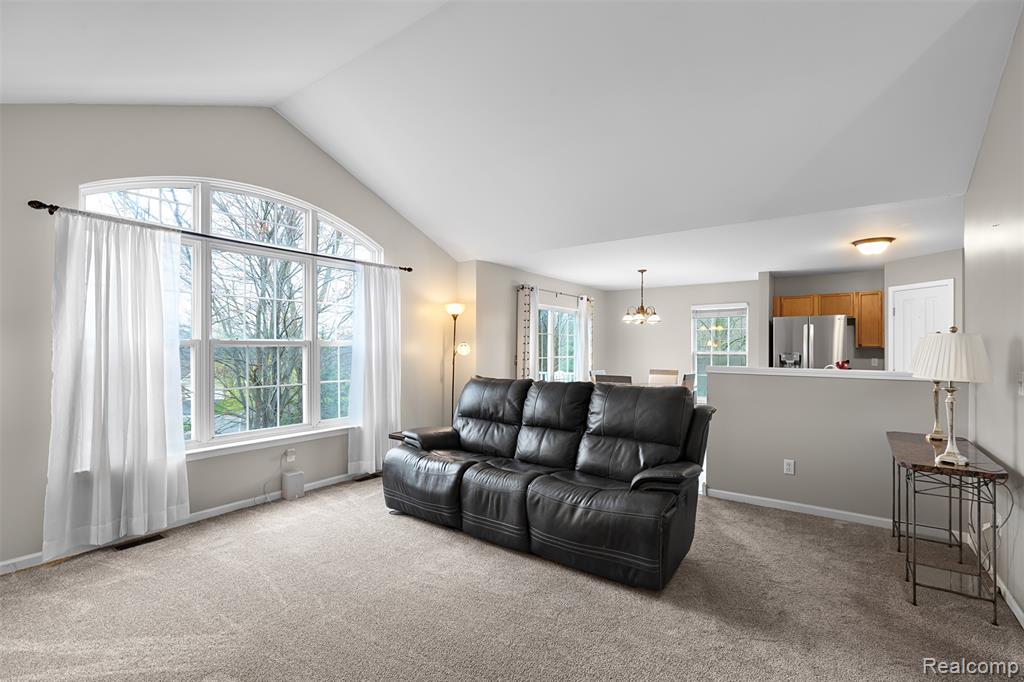 673 Abbington Court, Howell, MI 48843 — Photo 3
