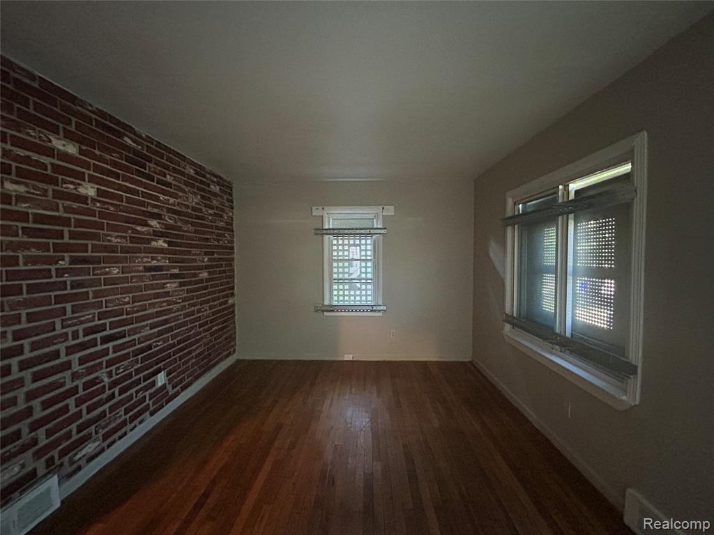 19313 Stahelin Avenue - Photo 3