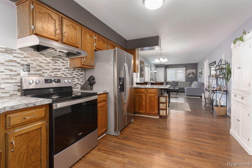 5404 SARVIS Avenue, Waterford, MI 48327 — Photo 13