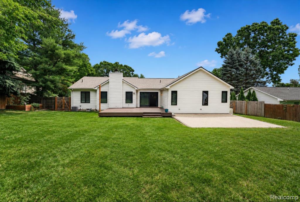 1713 Stirling Avenue, Pontiac, MI 48340 — Photo 45
