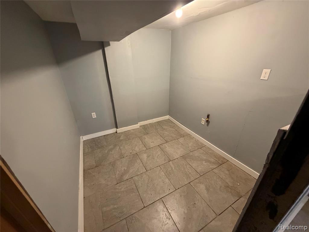 14333 Grandville Avenue, Detroit, MI 48223 — Photo 42