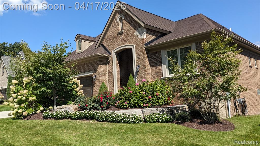 5499 Woodfall Road, Clarkston, MI 48348 — Photo 2