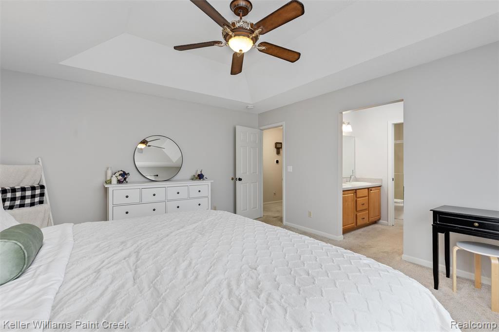 7537 Waterfall Drive, Grand Blanc, MI 48439 — Photo 17