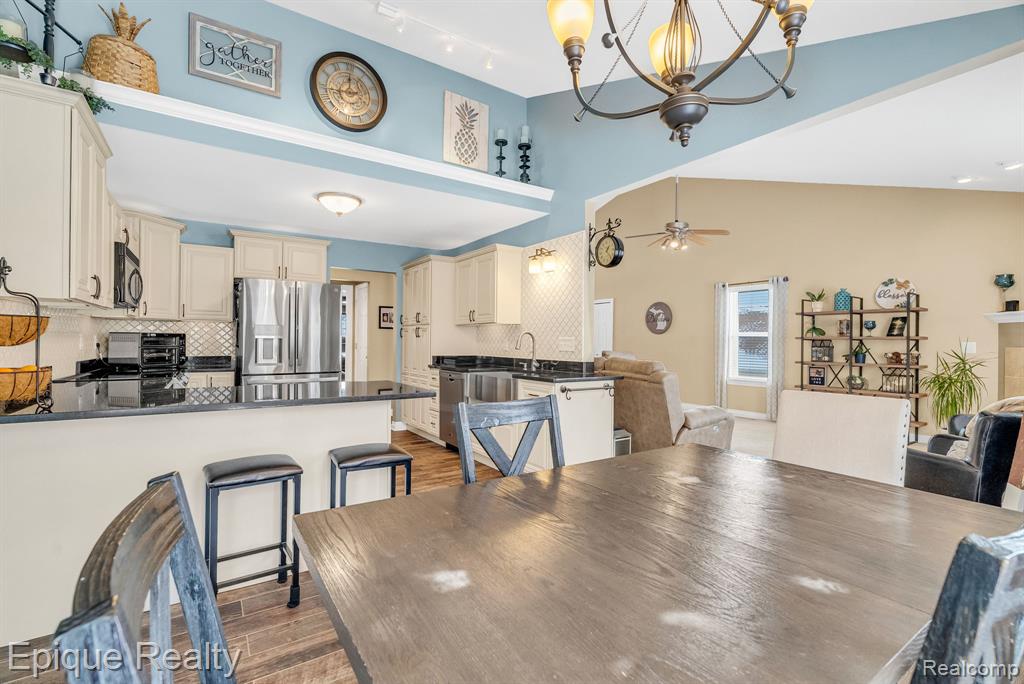 8459 Cranbrook Drive, Grand Blanc, MI 48439 — Photo 14