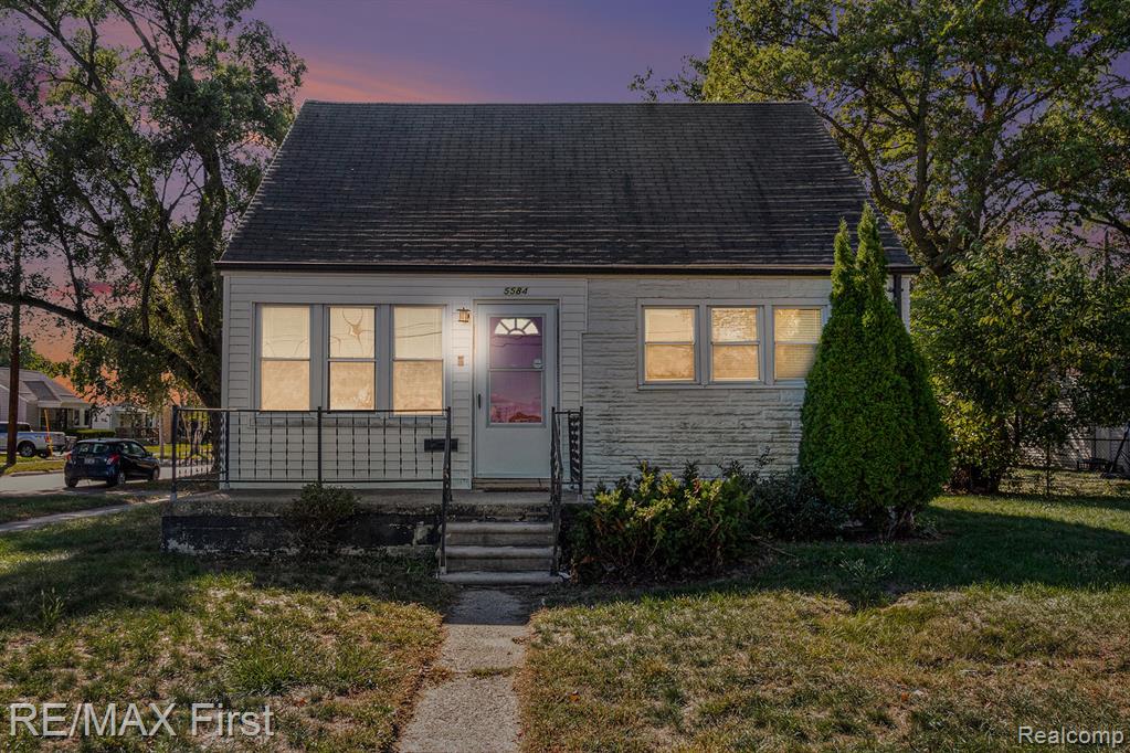 5584 Toepfer Road, Warren, MI 48091 — front exterior