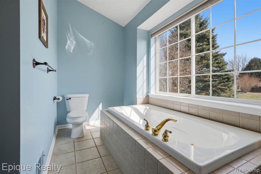 2234 Ridgewood Drive, Howell, MI 48843 — Photo 15