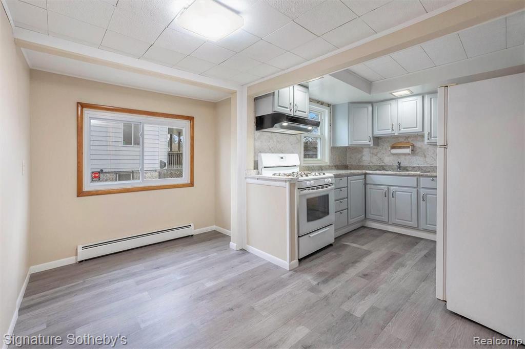 5533 ELDRIDGE Drive, Waterford, MI 48327 — Photo 4
