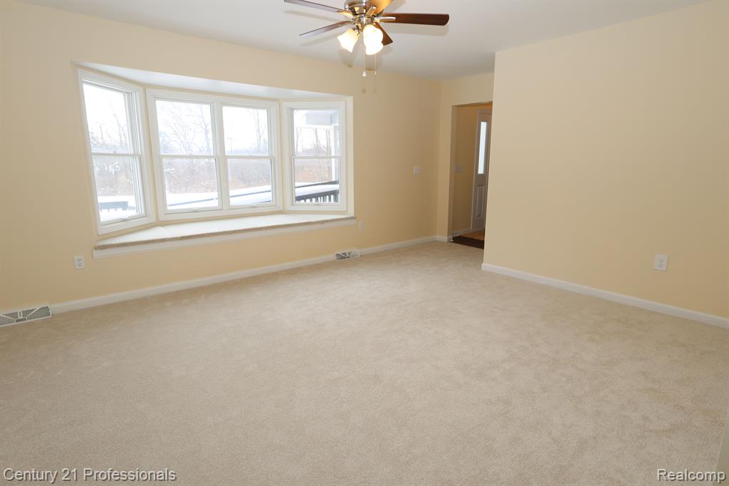 6481 WINANS LAKE Road, Brighton, MI 48116 — Photo 3