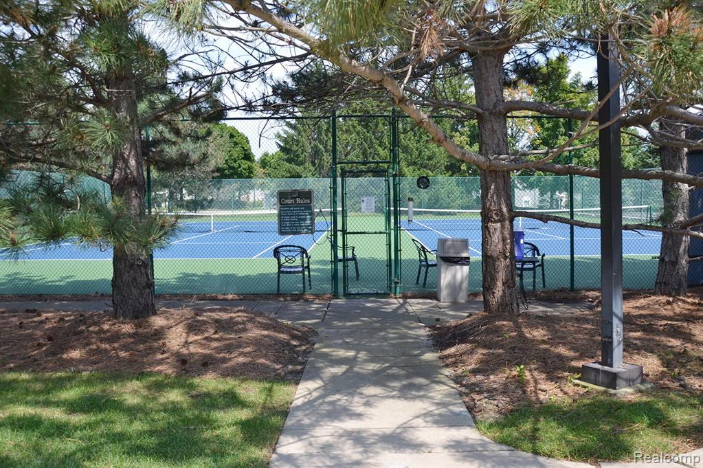 618 Deauville Lane, Bloomfield Hills, MI 48304 — Photo 42