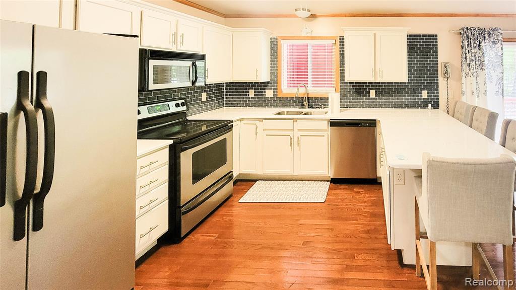 416 Crystal Lane, Roscommon, MI 48653 — Photo 7