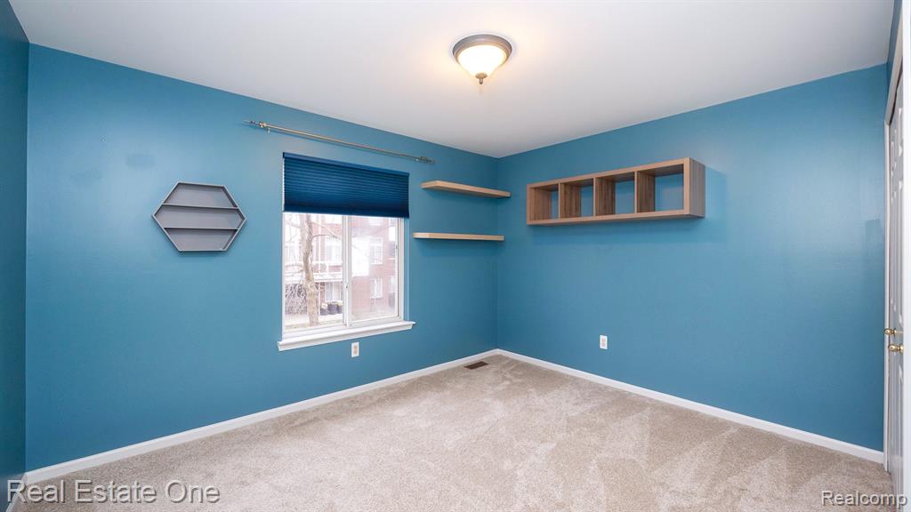 17041 ALGONQUIN Drive, Northville, MI 48168 — Photo 48