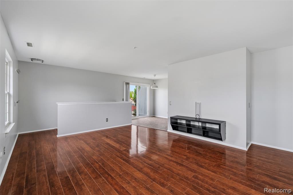 42564 Saratoga Road, 31, Canton, MI 48187 — Photo 10