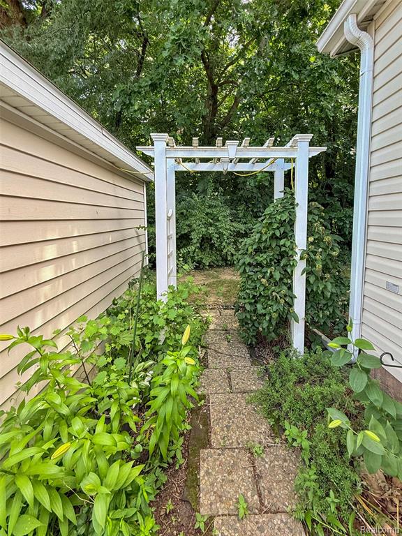 416 Raisin River Drive, Adrian, MI 49221 — Photo 28