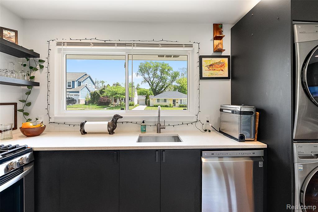 4615 Olivia Avenue, Royal Oak, MI 48073 — Photo 9