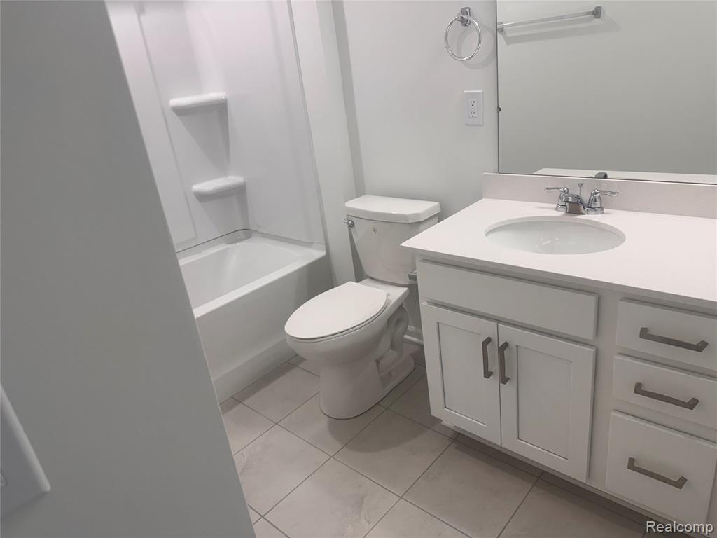 5561 E Spaniel Drive, Ann Arbor, MI 48108 — Photo 12