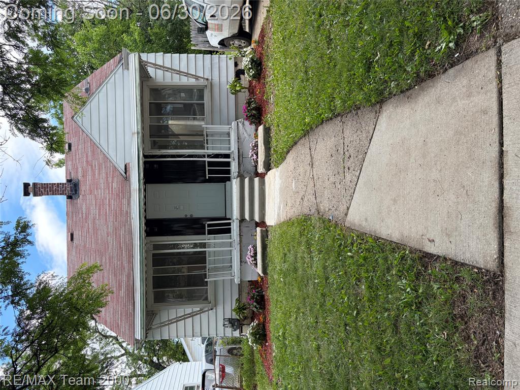 6760 Warwick Street, Detroit, MI 48228 — Photo 13