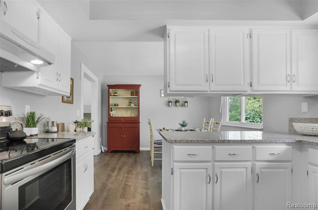 9851 Atwood Drive, South Lyon, MI 48178 — Photo 19